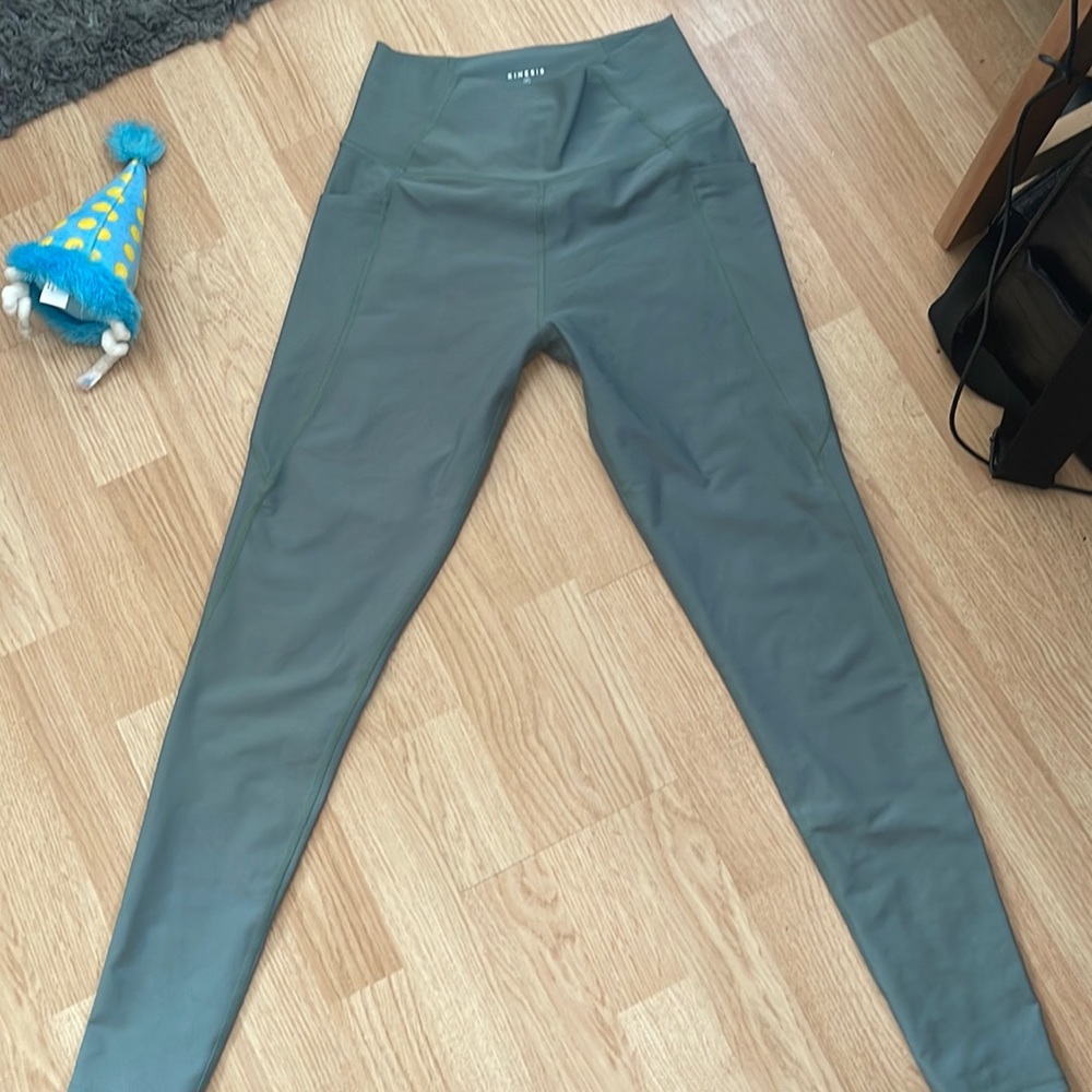 Brand new green Kinesis leggings with pockets!